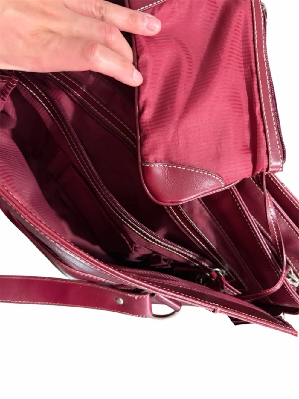Franklin Covey red leather multi-compartment expandable briefcase/ laptop Bag